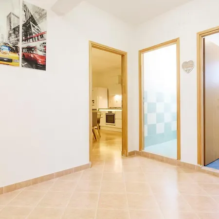 Apartman Alcazar Apartment *