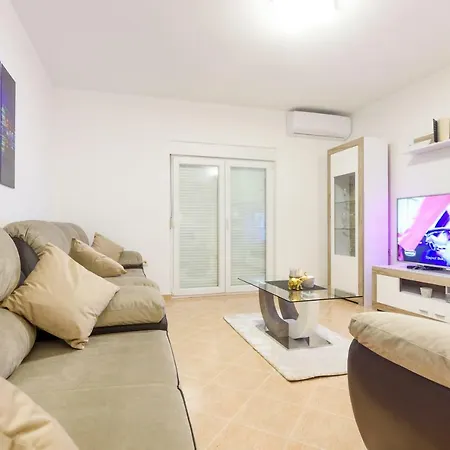 Apartman Alcazar Apartment *