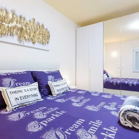 Apartman Alcazar Apartment *