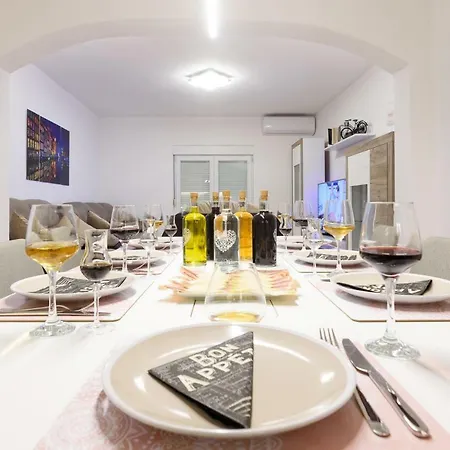 Apartman Alcazar *