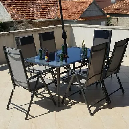 Apartman Alcazar Apartment *